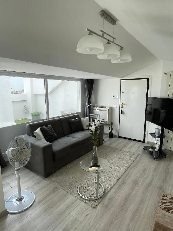 Appartamento Con Ampia Terrazza E Vista Su Milano Apartment Milan