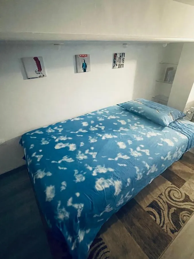 Appartamento Con Ampia Terrazza E Vista Su Milano 0*, Milan
