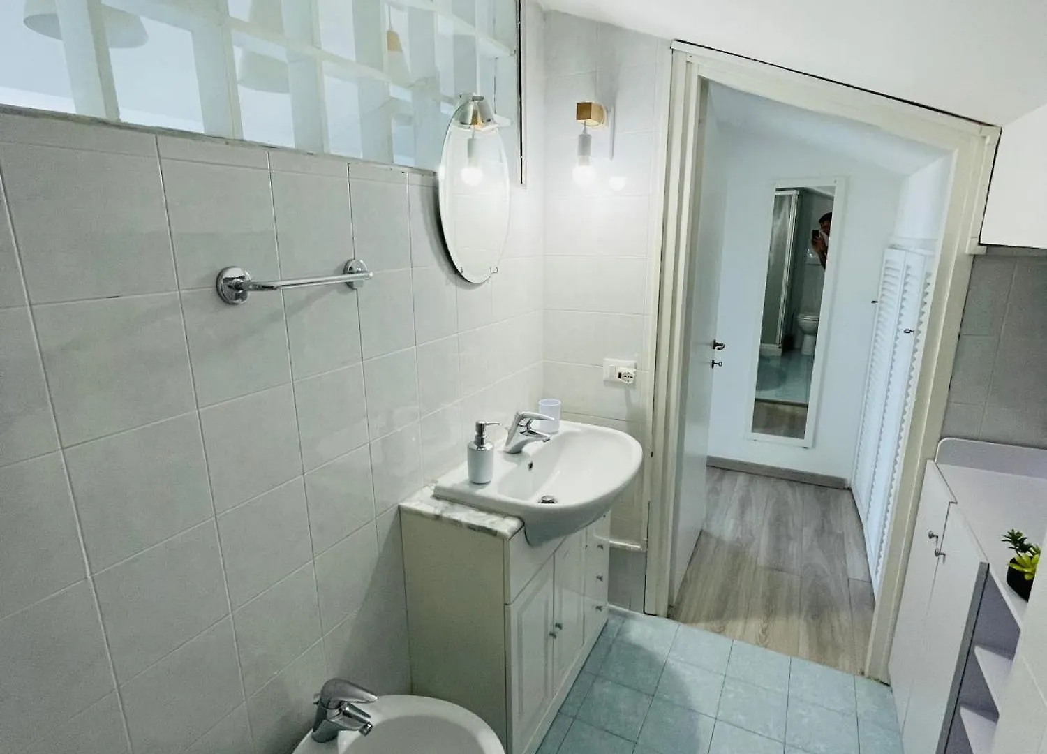 Appartamento Con Ampia Terrazza E Vista Su Milano 0*, Milan Italy